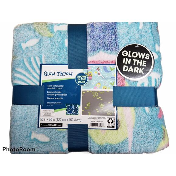 Your Zone Glow in the Dark Soft Ocean Mermaid 50" x 60" Large Warm Throw Blanket - Picture 2 of 7